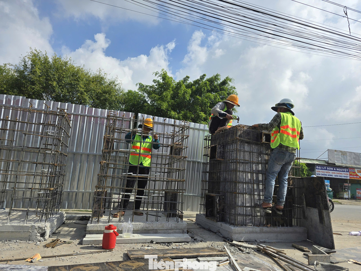 Bên trong công trường nâng cấp quốc lộ tính dư hơn 3.000 tỷ đồng ở Cần Thơ - Ảnh 8