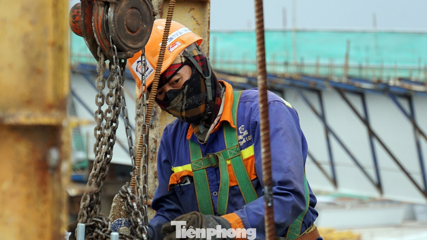 Cận cảnh tiến độ thi công cầu 6.200 tỷ nối trung tâm Hải Phòng với các khu đô thị mới - Ảnh 14