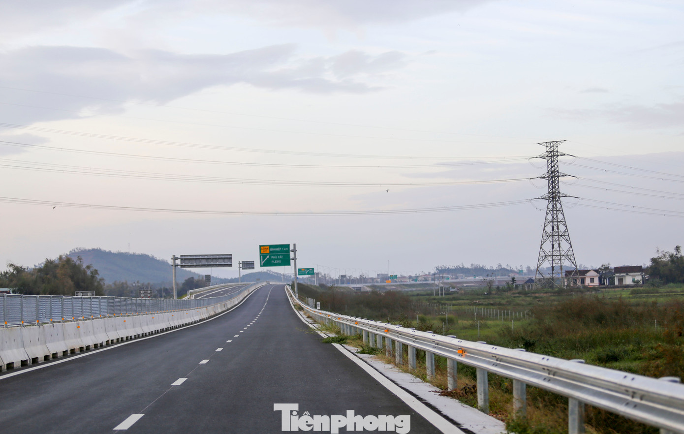 Tuyến cao tốc hơn 12.400 tỷ đồng qua Gia Lai sắp thông xe - Ảnh 12