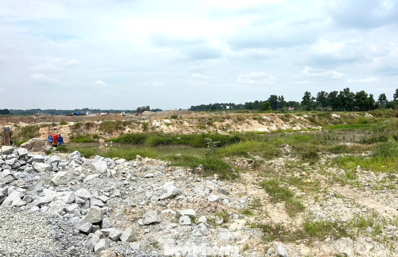 Chủ tịch TPHCM vào cuộc vụ hô biến đất công thành... 'đất ông' - Ảnh 1