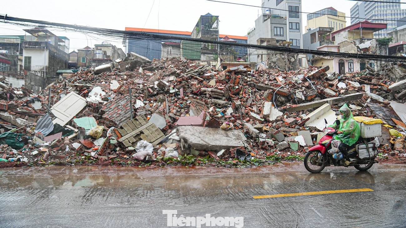 Dự án đường Vành đai 1 đoạn Hoàng Cầu - Voi Phục 'thần tốc' giải phóng mặt bằng - Ảnh 12