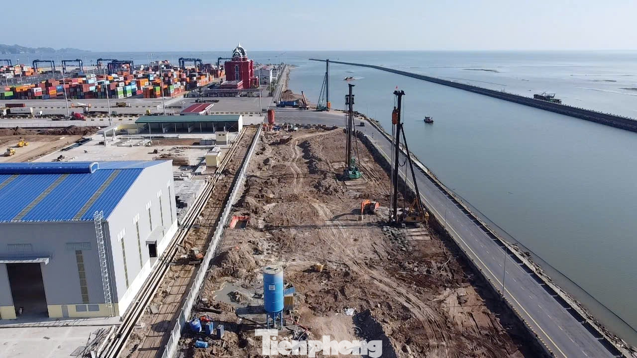 Hải Phòng thu ngân sách năm 2025 cao kỷ lục - Ảnh 4