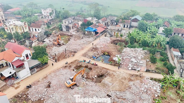 Cận cảnh công trường cầu Hồng Hà gần 10.000 tỷ đồng bắc qua sông Hồng - Ảnh 6