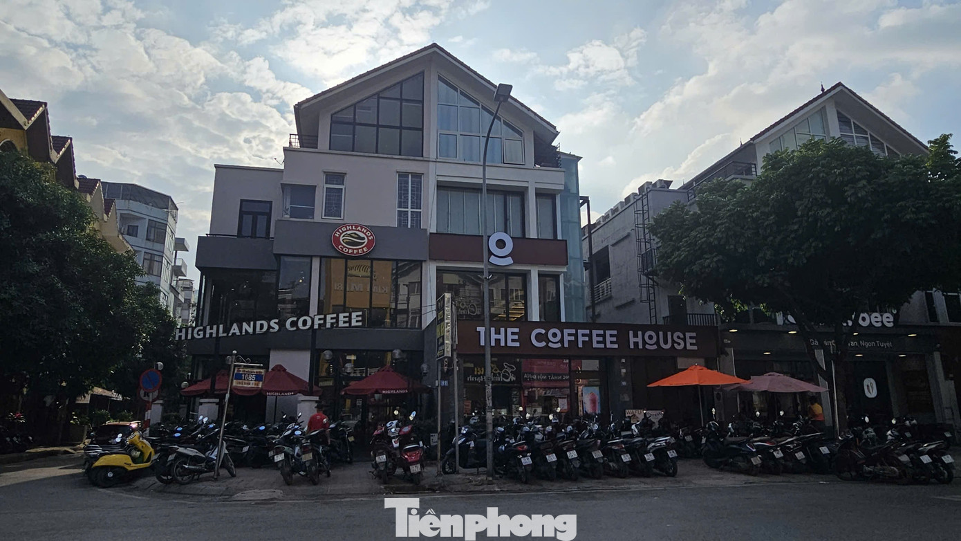 'Làng Việt kiều châu Âu' méo mó, nhếch nhác vì vi phạm trật tự xây dựng - Ảnh 2