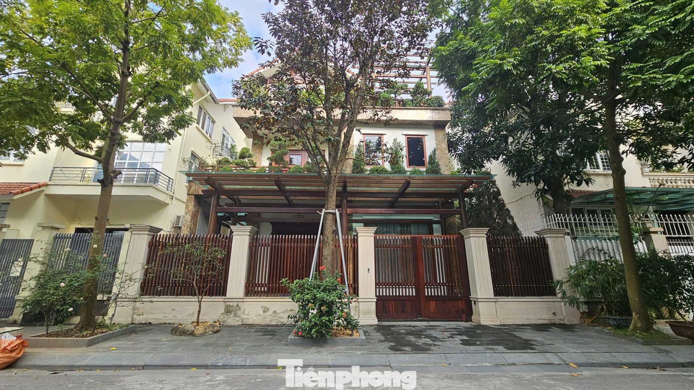 'Làng Việt kiều châu Âu' méo mó, nhếch nhác vì vi phạm trật tự xây dựng - Ảnh 8