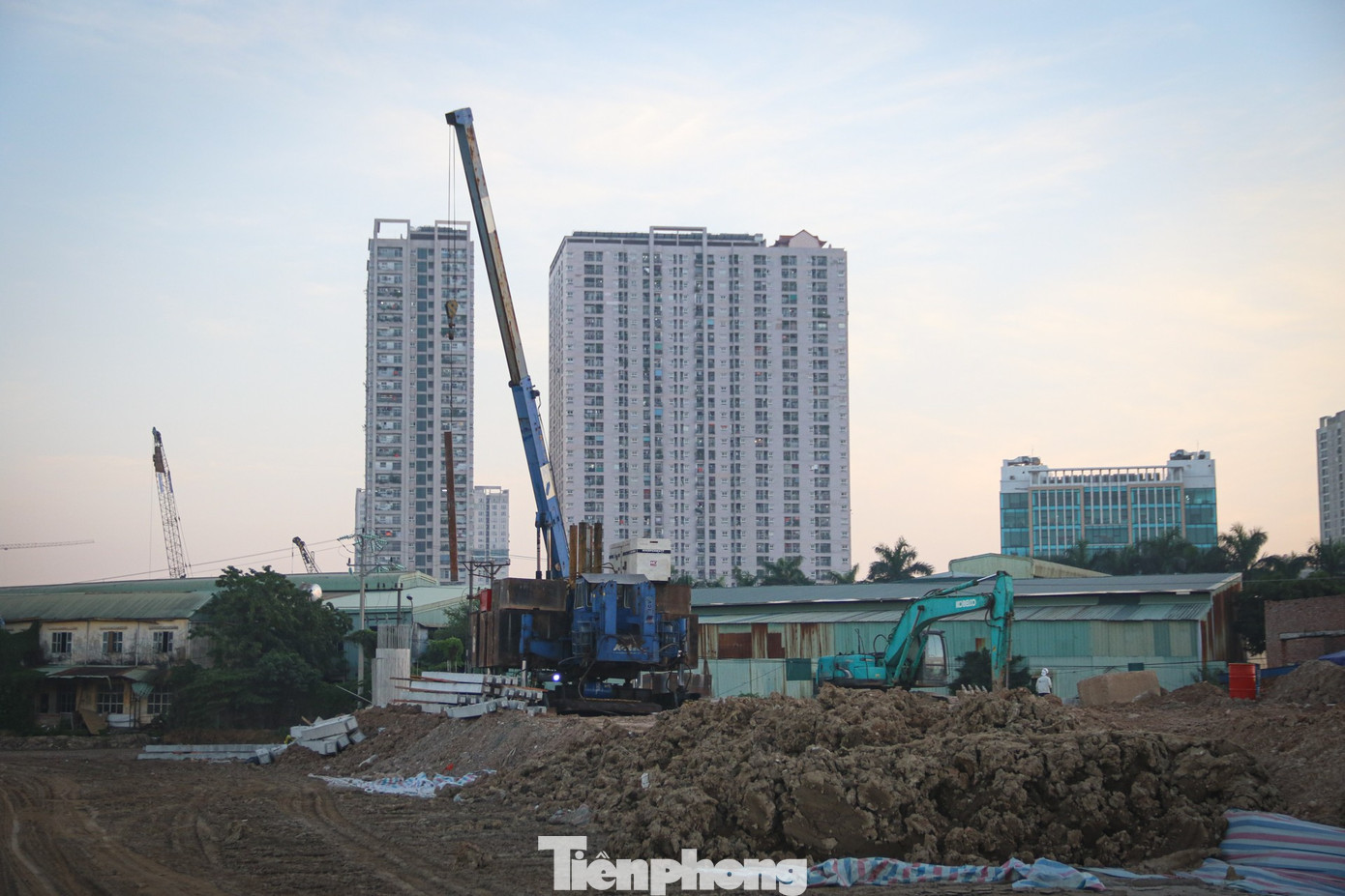 Công trường Vành đai 3,5 nhộn nhịp, dự án bước vào giai đoạn nước rút - Ảnh 5