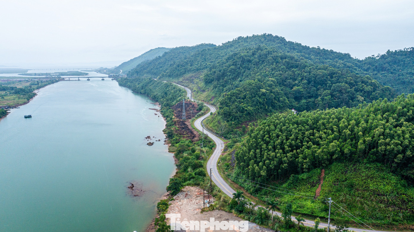 Cận cảnh Quốc lộ 4B nối Quảng Ninh - Lạng Sơn trước ngày mở rộng - Ảnh 8