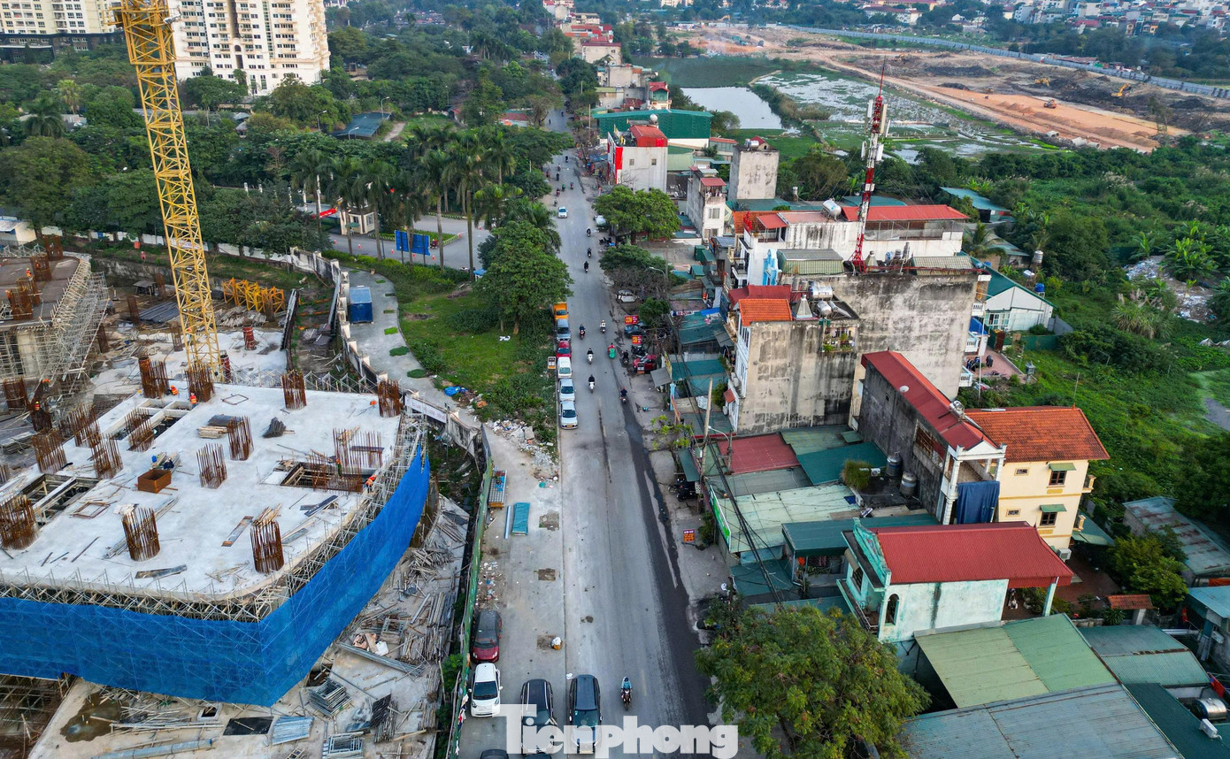 Cận cảnh đường Nguyễn Hoàng Tôn nối Vành đai 3 trước thời điểm mở rộng - Ảnh 8