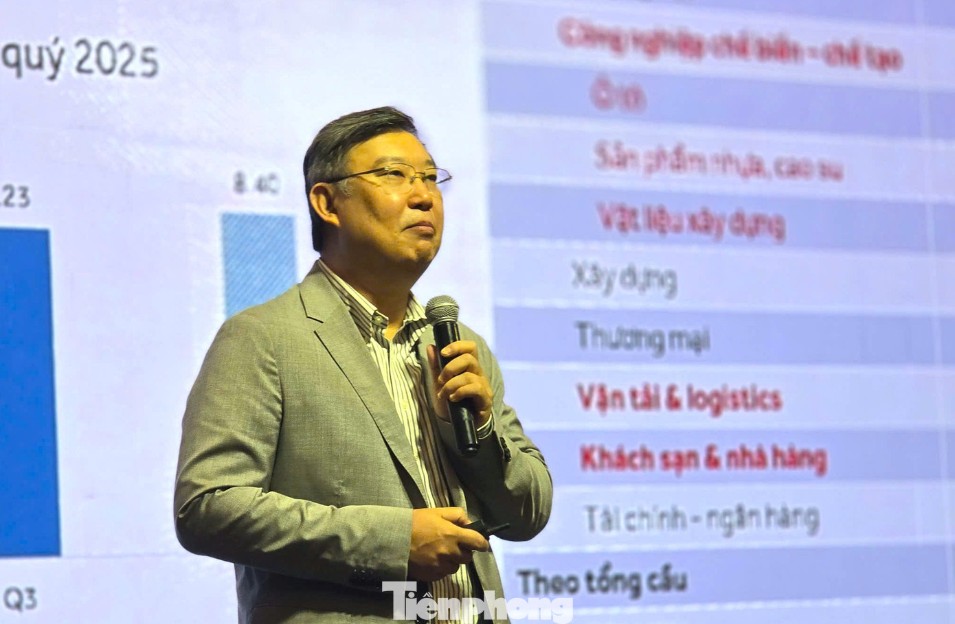 Doanh nghiệp nói về gỡ bỏ chính sách 'sáng đúng, trưa sai nhưng chiều lại đúng' - Ảnh 1