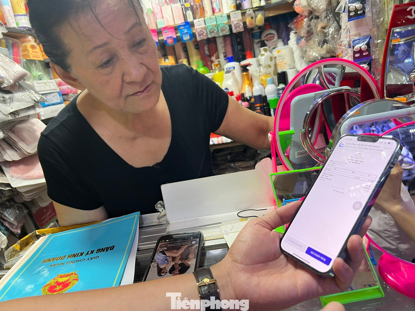 Tiểu thương ‘tròn mắt’ kê khai thuế bằng… giọng nói - Ảnh 4