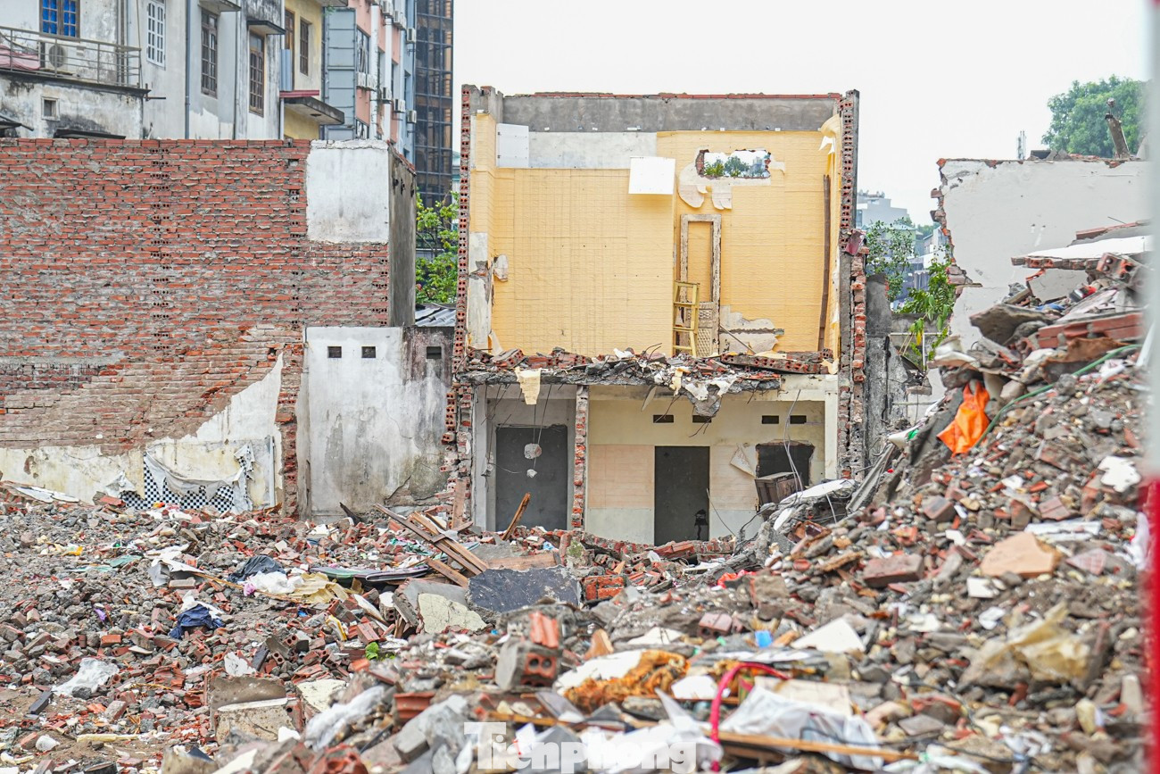 Dự án đường Vành đai 1 đoạn Hoàng Cầu - Voi Phục 'thần tốc' giải phóng mặt bằng - Ảnh 11