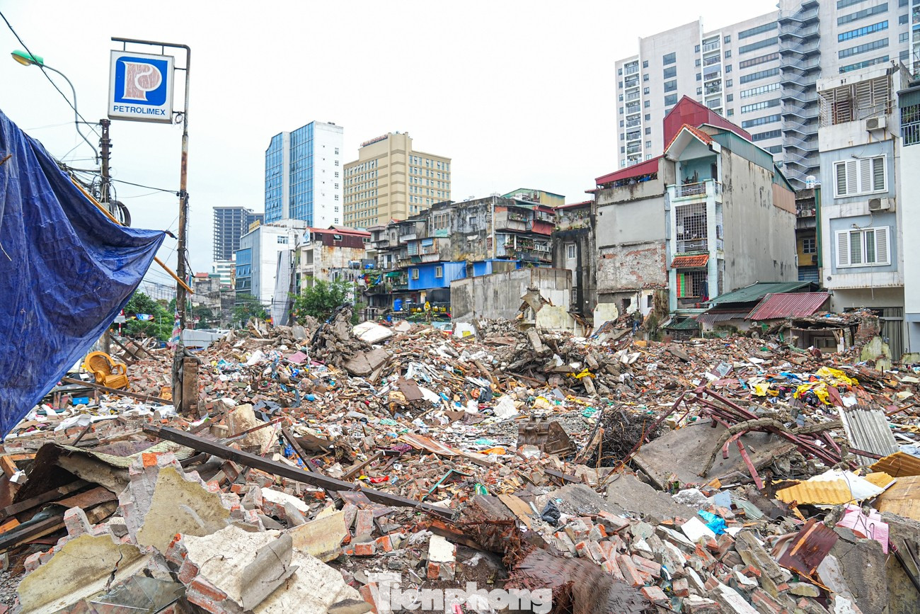 Dự án đường Vành đai 1 đoạn Hoàng Cầu - Voi Phục 'thần tốc' giải phóng mặt bằng - Ảnh 19