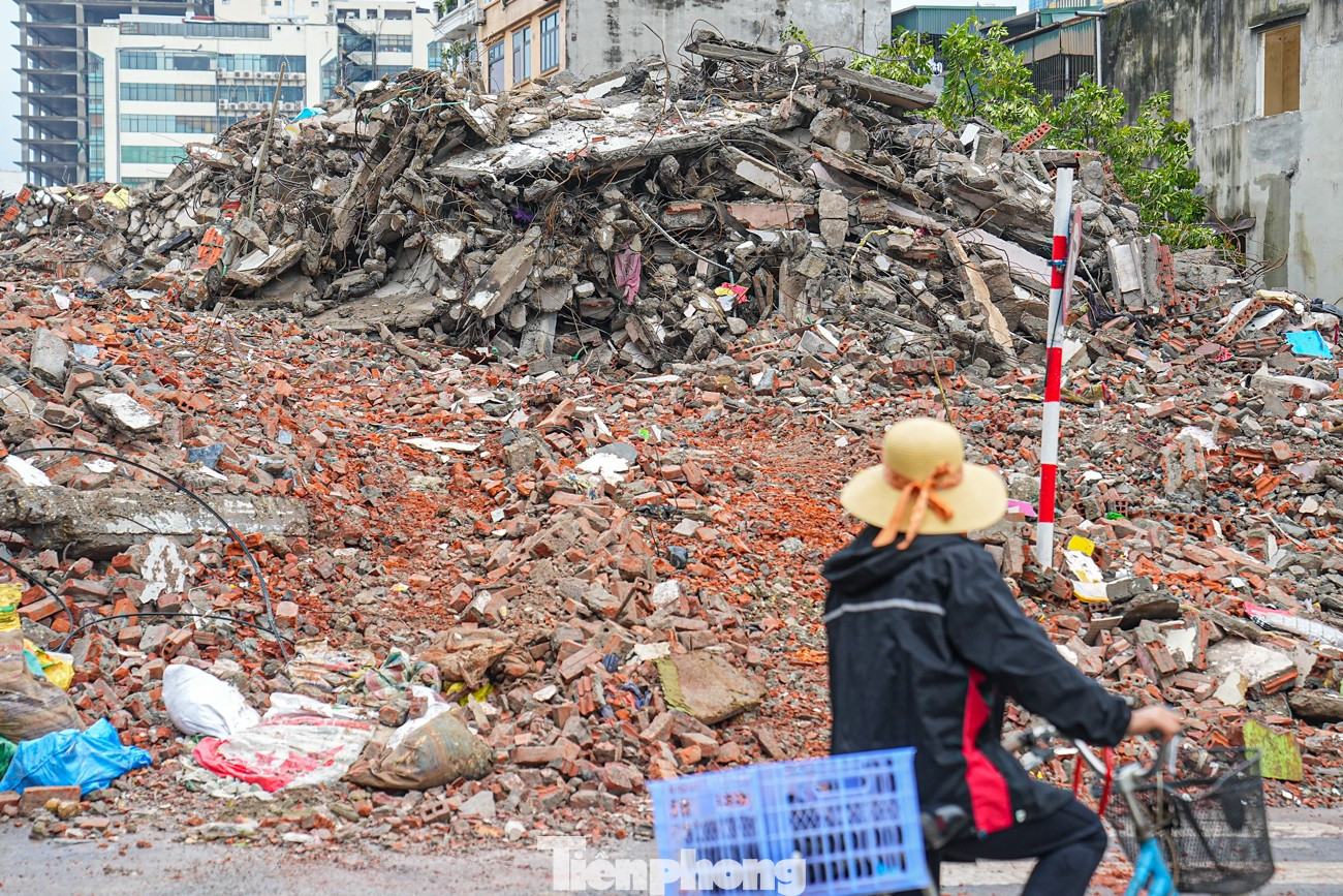 Dự án đường Vành đai 1 đoạn Hoàng Cầu - Voi Phục 'thần tốc' giải phóng mặt bằng - Ảnh 17