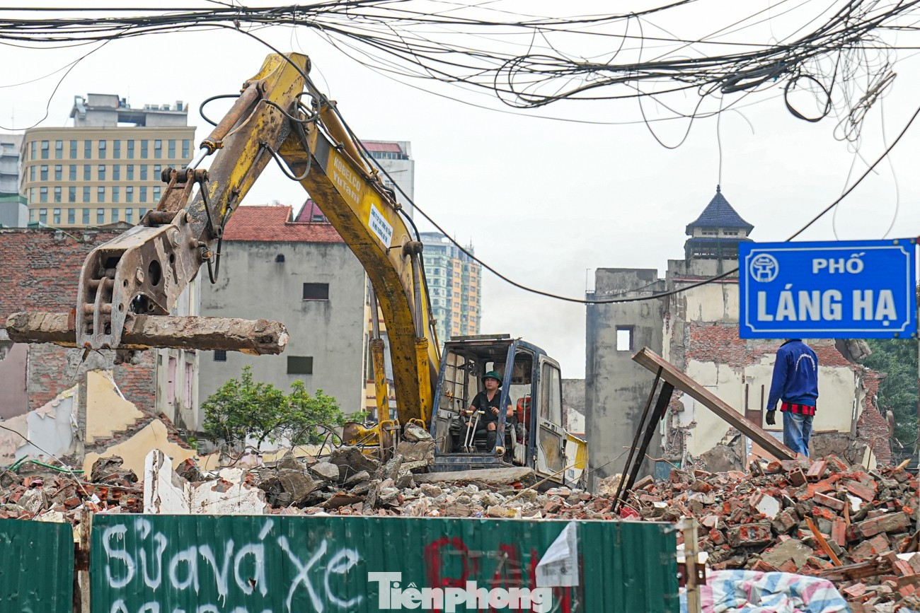 Dự án đường Vành đai 1 đoạn Hoàng Cầu - Voi Phục 'thần tốc' giải phóng mặt bằng - Ảnh 16