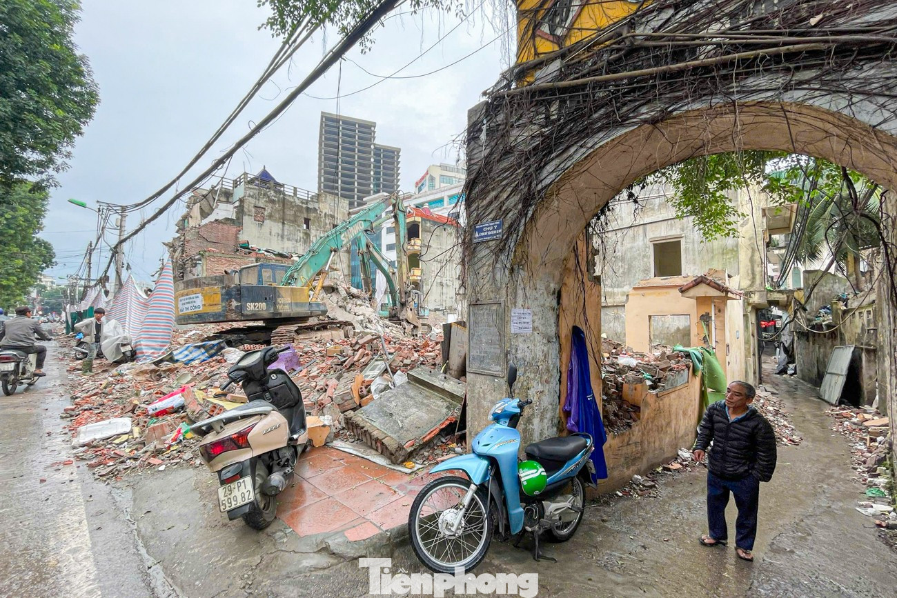 Dự án đường Vành đai 1 đoạn Hoàng Cầu - Voi Phục 'thần tốc' giải phóng mặt bằng - Ảnh 21