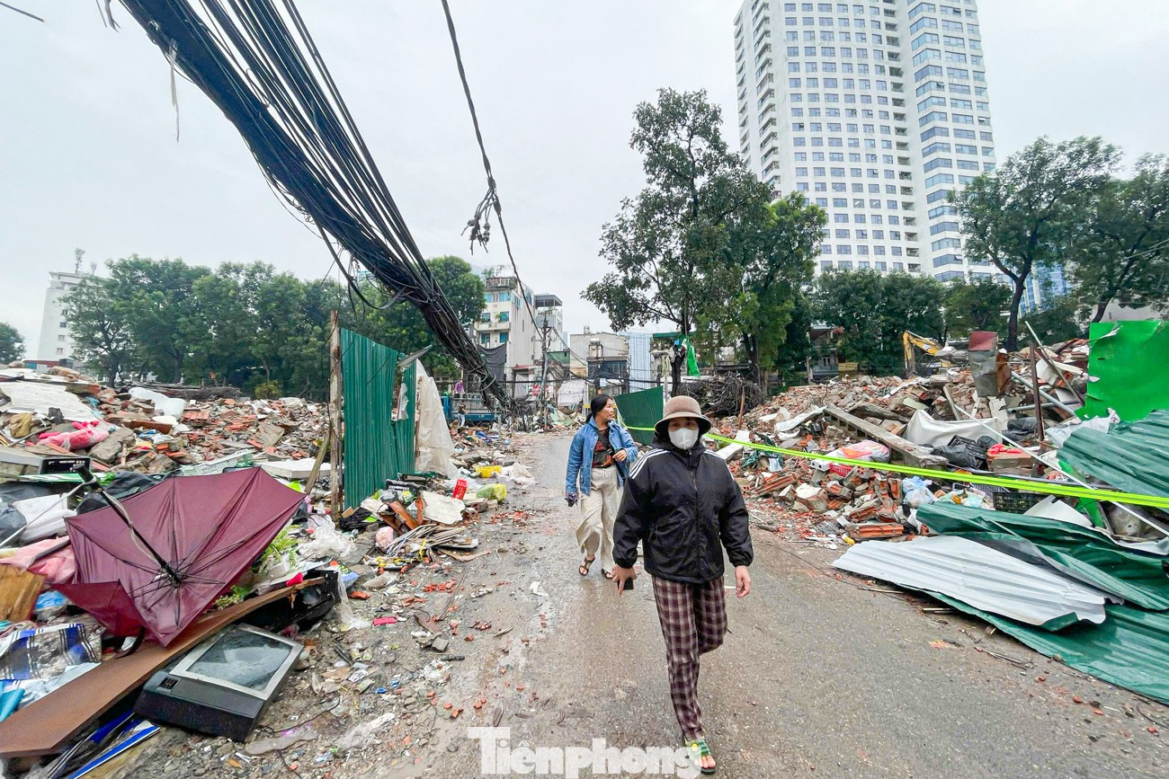 Dự án đường Vành đai 1 đoạn Hoàng Cầu - Voi Phục 'thần tốc' giải phóng mặt bằng - Ảnh 20