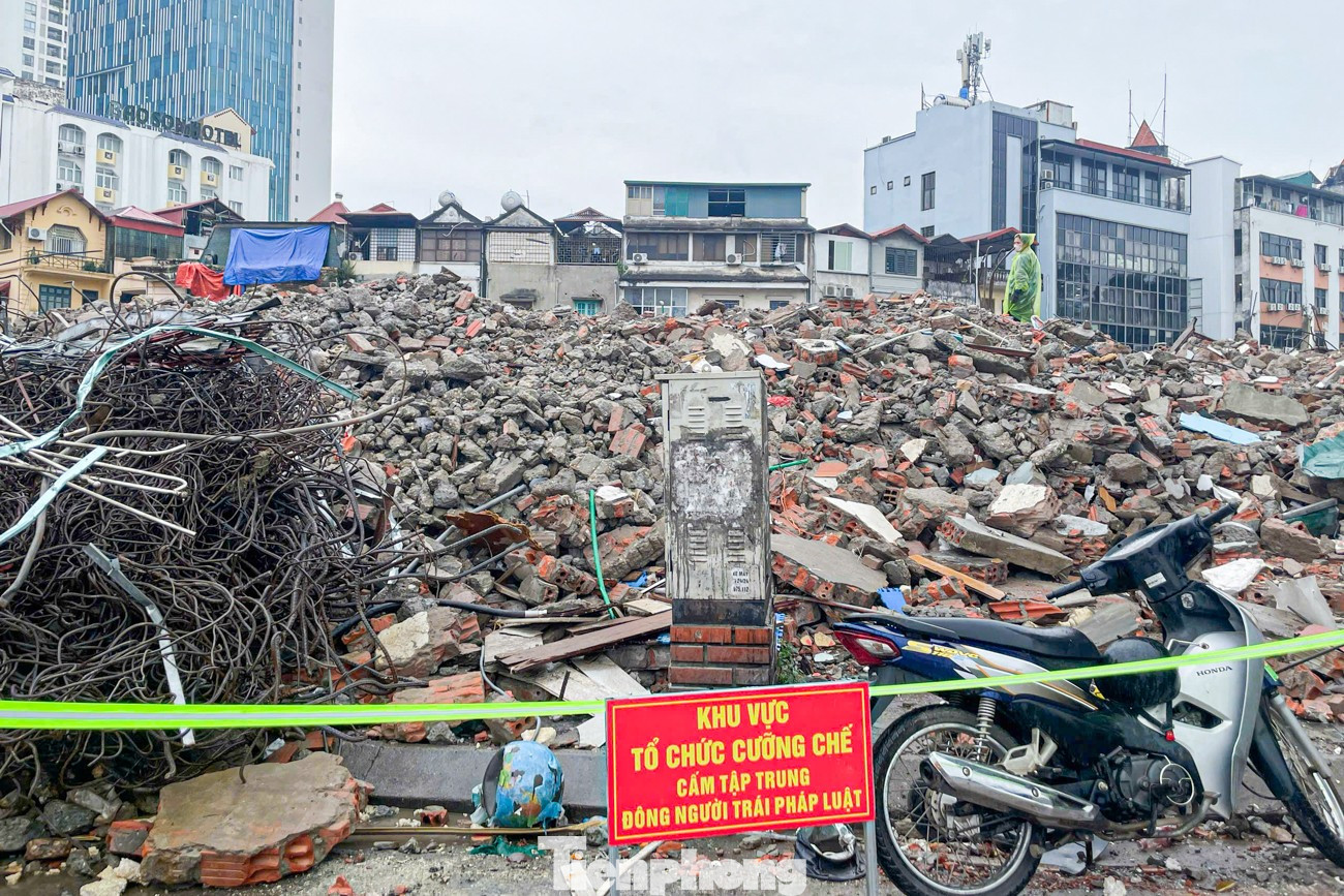 Dự án đường Vành đai 1 đoạn Hoàng Cầu - Voi Phục 'thần tốc' giải phóng mặt bằng - Ảnh 2