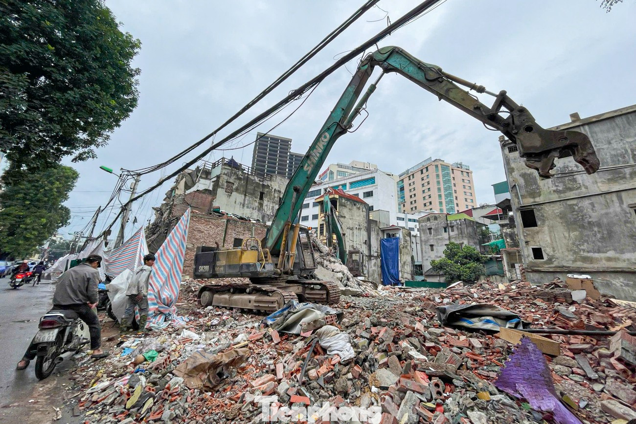 Dự án đường Vành đai 1 đoạn Hoàng Cầu - Voi Phục 'thần tốc' giải phóng mặt bằng - Ảnh 3