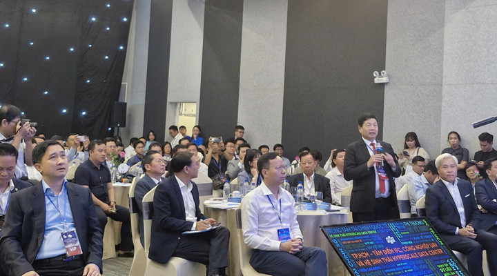 Bí thư Trần Lưu Quang: Doanh nghiệp cứ mạnh dạn sản xuất UAV tốt, TP.HCM sẽ mua - Ảnh 4