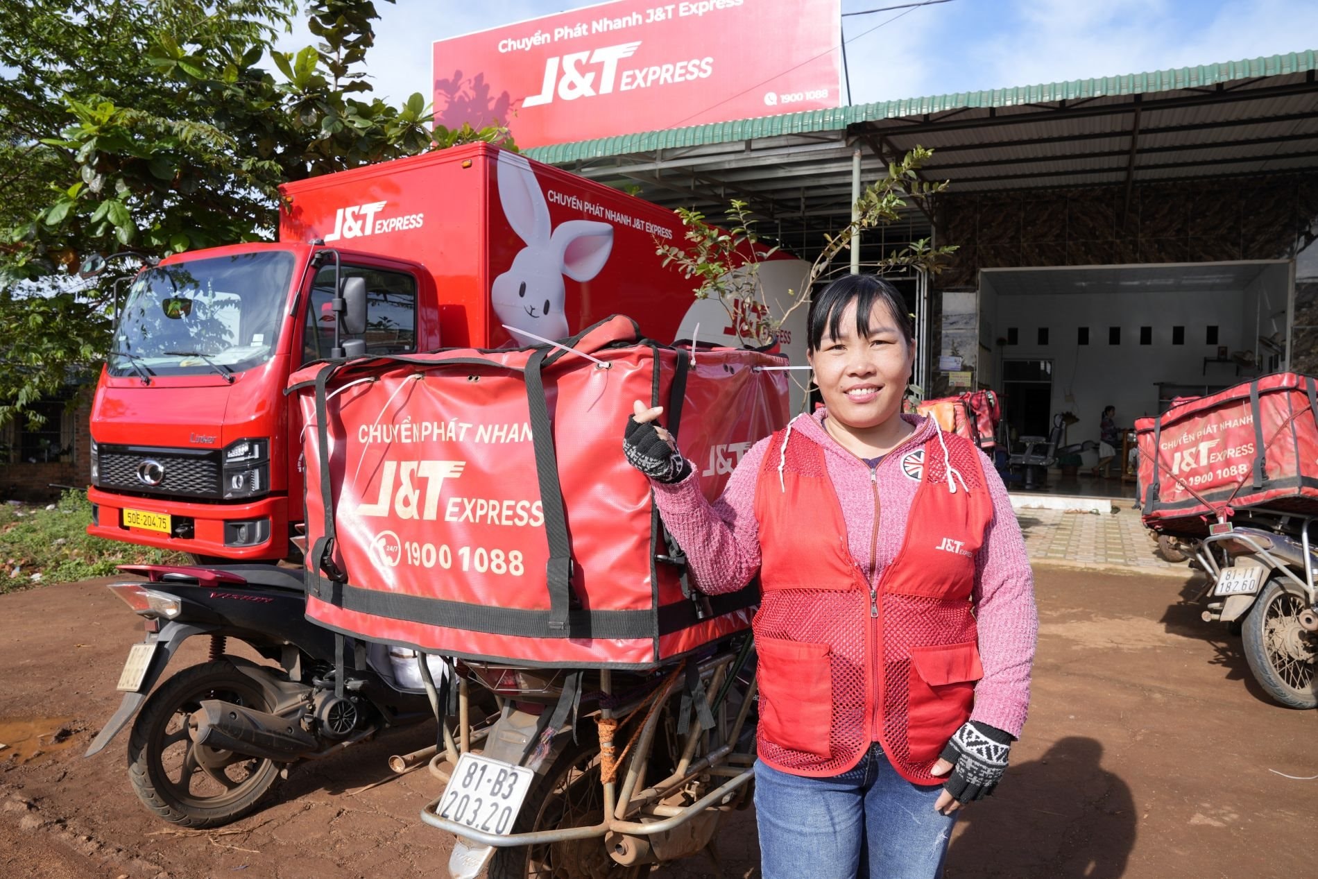 J&T Express nỗ lực kết nối buôn làng, mở lối phát triển vùng biên viễn Chư Prông - Ảnh 3