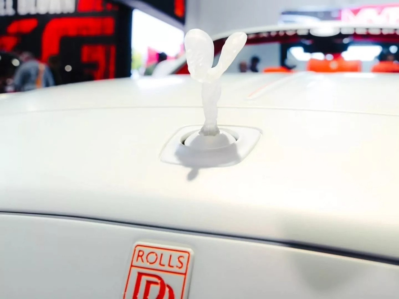 Rolls-Royce Dawn độ độc lạ, chỉ có 25 chiếc toàn cầu - Ảnh 3