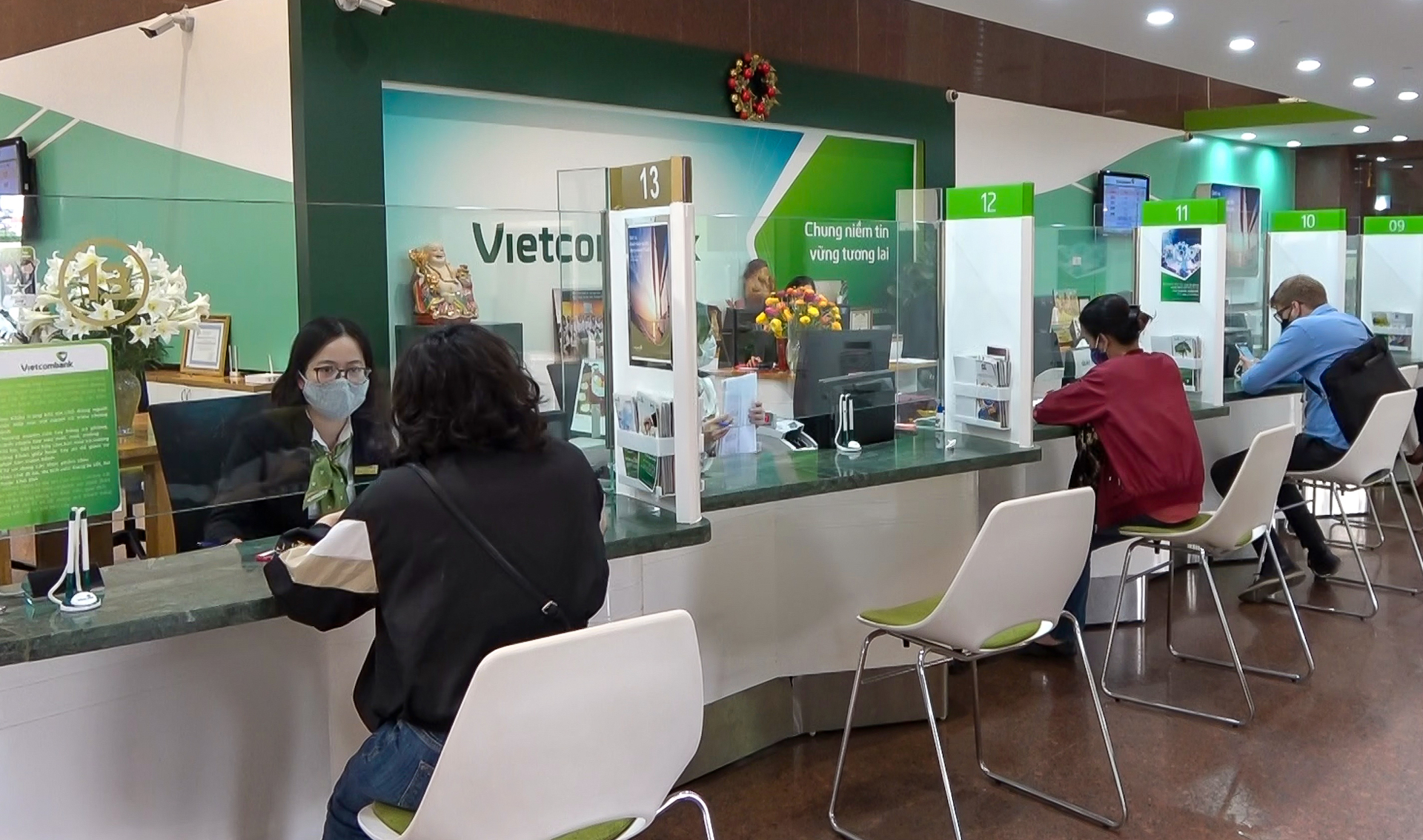 3 trường hợp bị ngân hàng Vietcombank, VietinBank, Agribank,... ngưng toàn bộ giao dịch từ 1/1/2026 - Ảnh 1