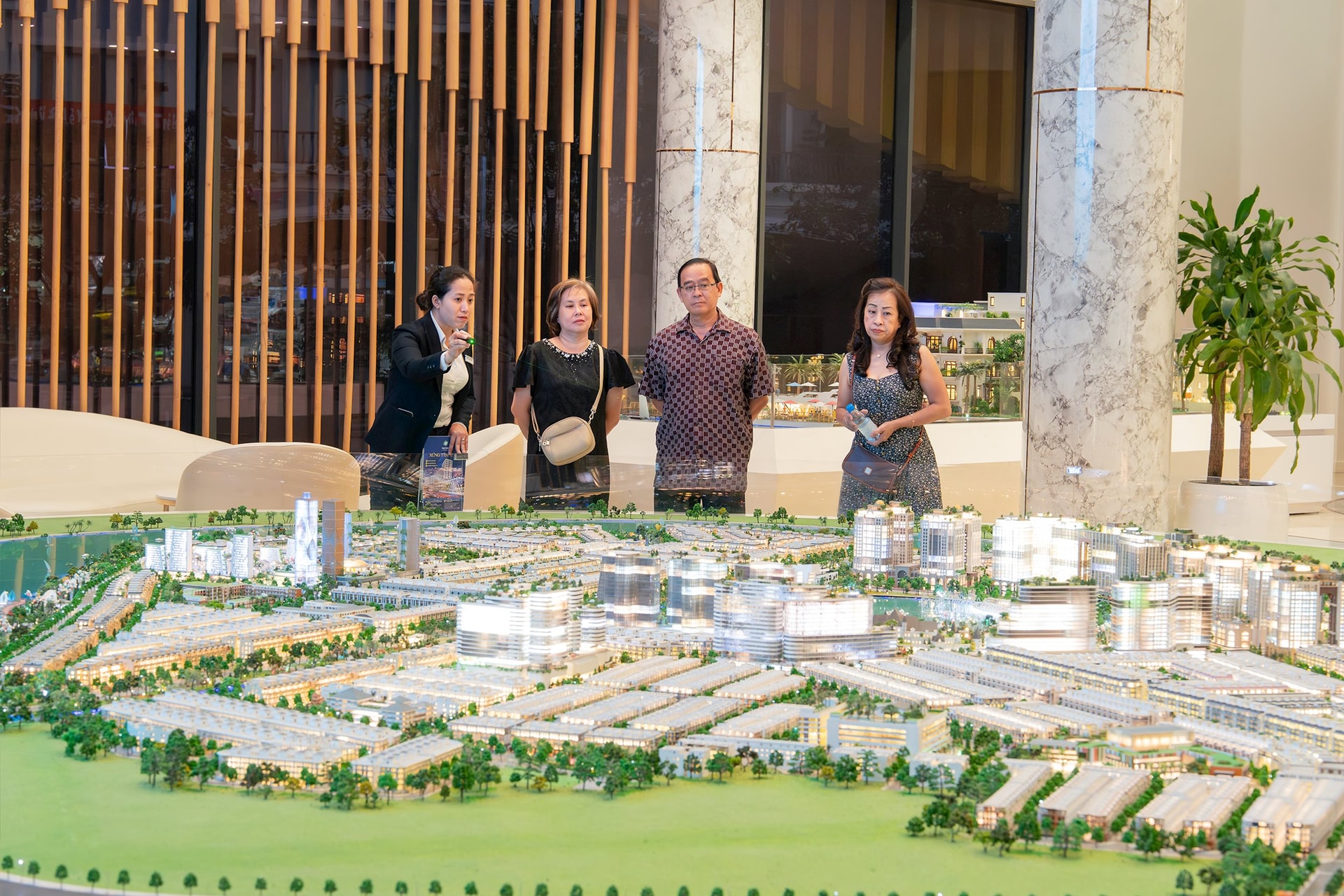 Chính sách bán hàng cuối năm “chưa từng thấy” trên thị trường địa ốc: Có dự án chiết khấu gần 30% - Ảnh 1