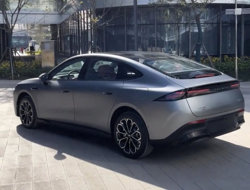 Hãng xe xây nhà máy tại Hưng Yên nhá hàng sedan điện cỡ lớn: Thuần điện đi 650 km 1 lần sạc, giá khởi điểm hơn 500 triệu đồng - Ảnh 2