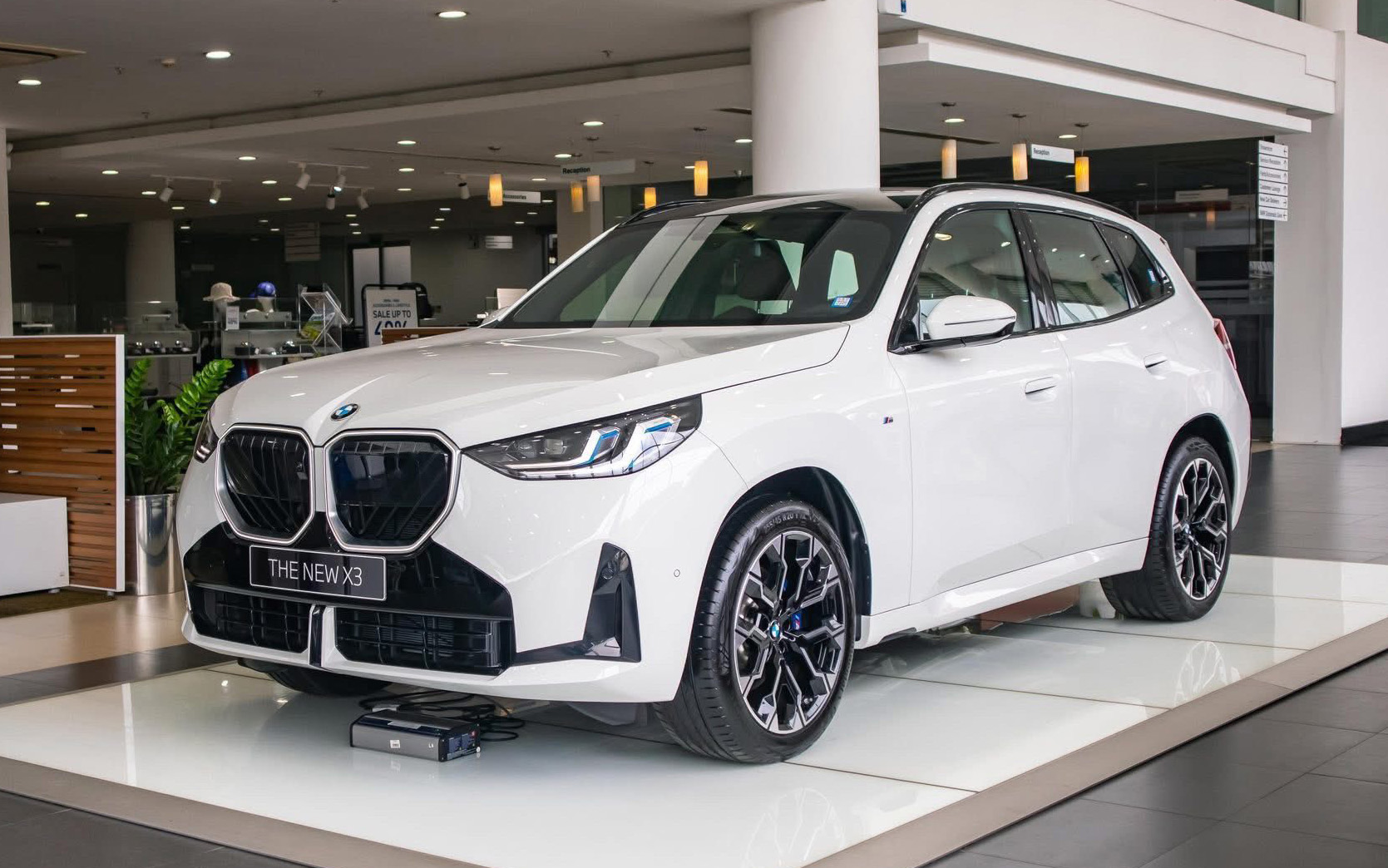 Giảm giá mạnh khi vừa ra mắt - Cuộc đua giá xe kiểu mới tại Việt Nam năm nay, phủ rộng từ phân khúc dưới 500 triệu đến tiền tỷ - Ảnh 5