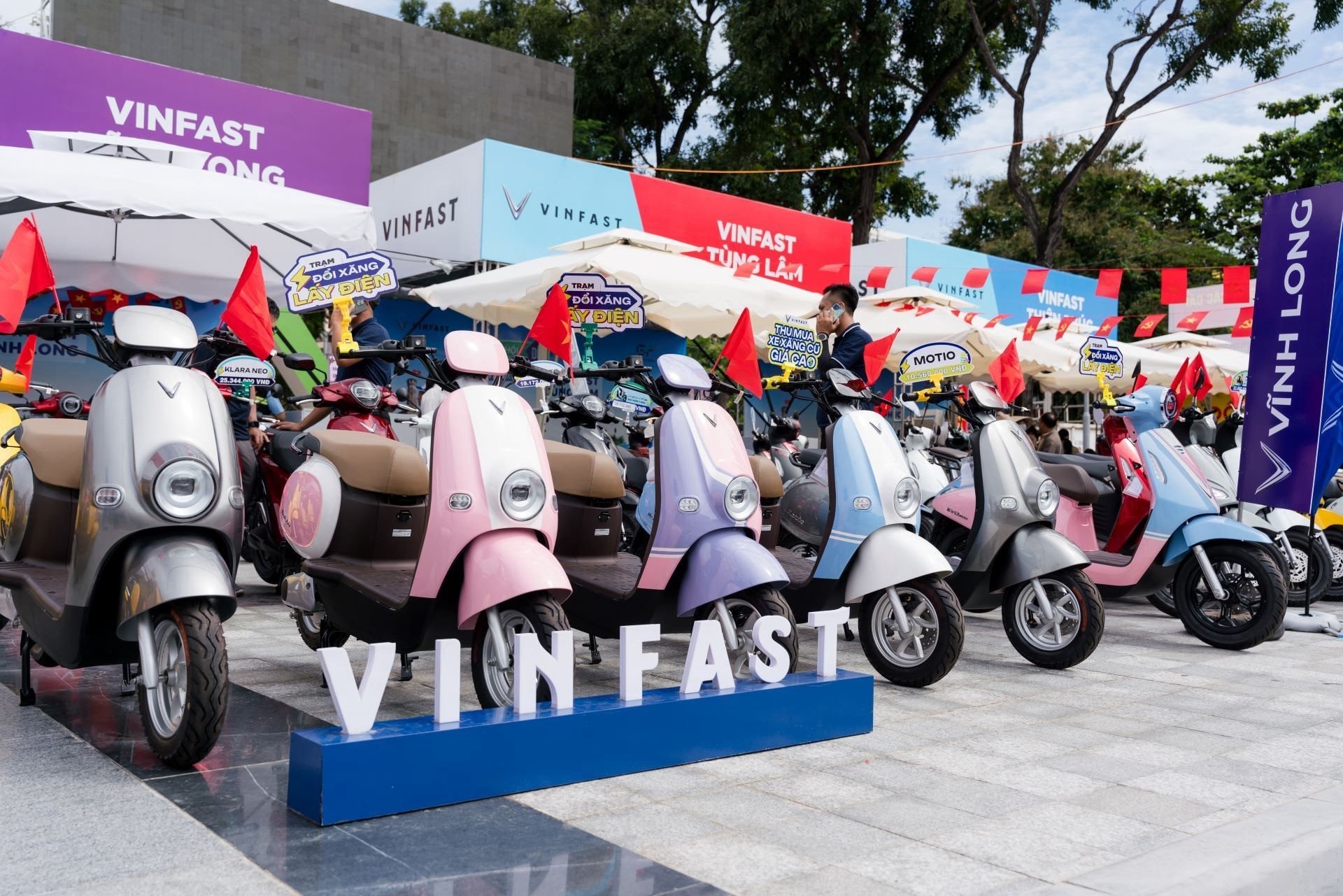 Xe máy điện lên ngôi - xe máy xăng hết thời 'làm giá': Người tiêu dùng hưởng lợi kép - Ảnh 4