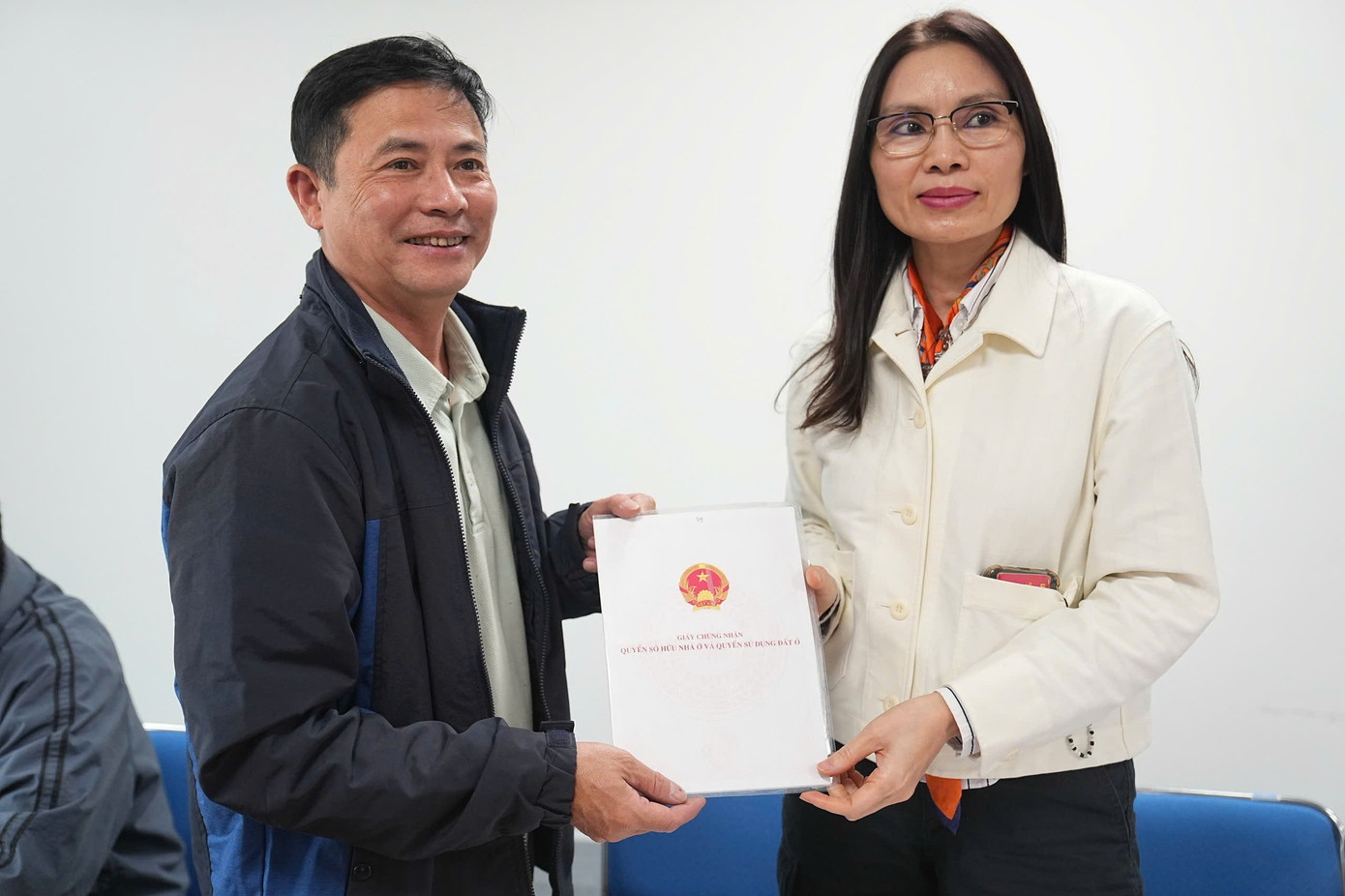 Người dân 'đất kim cương' cạnh hồ Hoàn Kiếm nhận tiền đền bù dự án quảng trường - Ảnh 10