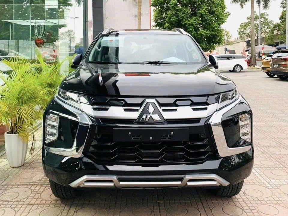 Mitsubishi Pajero Sport có xe bán trở lại sau 7 tháng ‘mất hút’ tại Việt Nam: Hãng chỉ còn bản máy xăng, khách mua phải có điều kiện - Ảnh 4