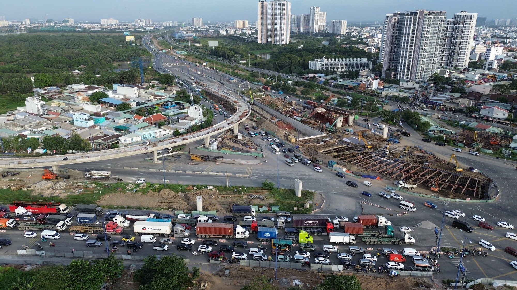 Hình ảnh công trường nút giao An Phú những ngày cuối năm - Ảnh 10