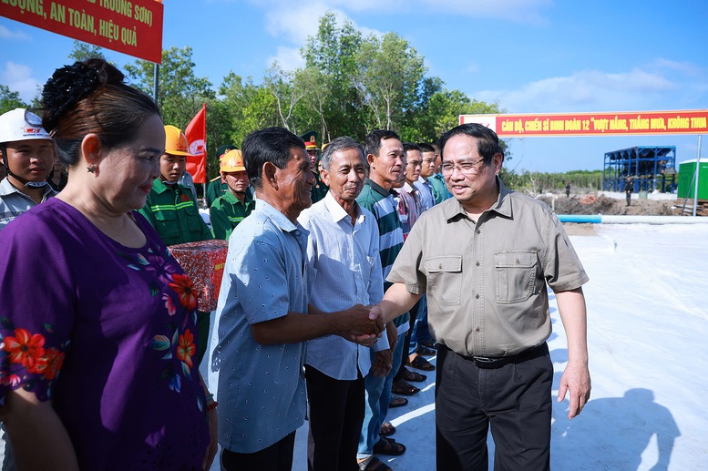 Thủ tướng kiểm tra, đôn đốc một số dự án hạ tầng chiến lược tại Cà Mau - Ảnh 4