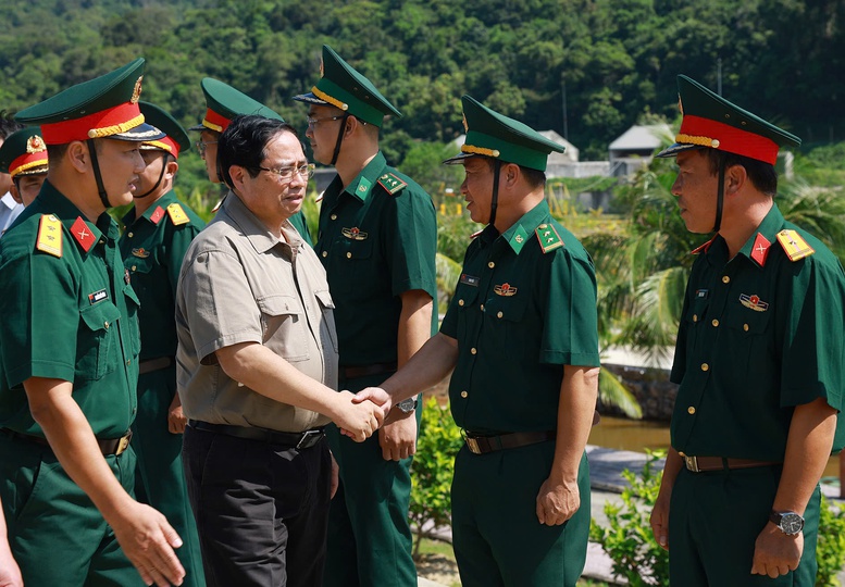Thủ tướng kiểm tra, đôn đốc một số dự án hạ tầng chiến lược tại Cà Mau - Ảnh 7