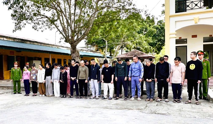 Triệt phá đường dây lừa đảo, bắt nhiều chủ tịch, giám đốc công ty "ma" - Ảnh 1