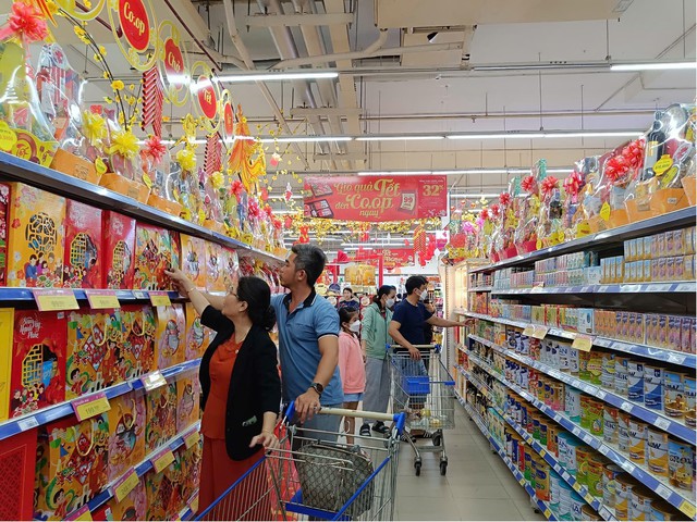 Giỏ quà Tết giá chỉ từ 99.000 đồng, chiết khấu đến 32% hỗ trợ người tiêu dùng - Ảnh 1