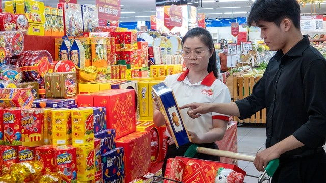 SATRA tung giỏ quà tết Bính Ngọ 2026: Đa dạng, linh hoạt theo yêu cầu khách hàng - Ảnh 2