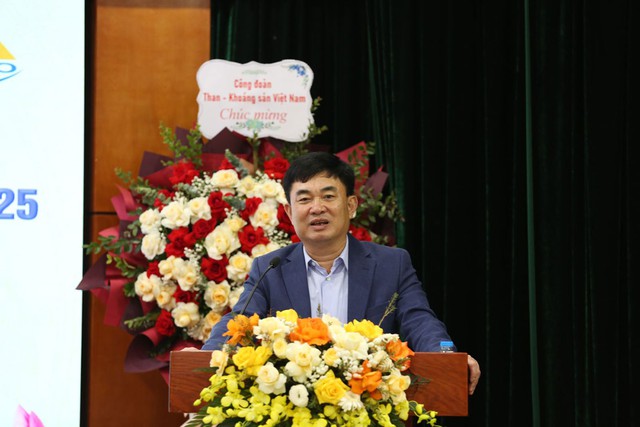 Tổng công ty Khoáng sản - TKV dự kiến lãi gần 2.400 tỉ đồng - Ảnh 1