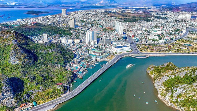 Quảng Ninh bứt phá, hướng tới thành phố trực thuộc T.Ư - Ảnh 1