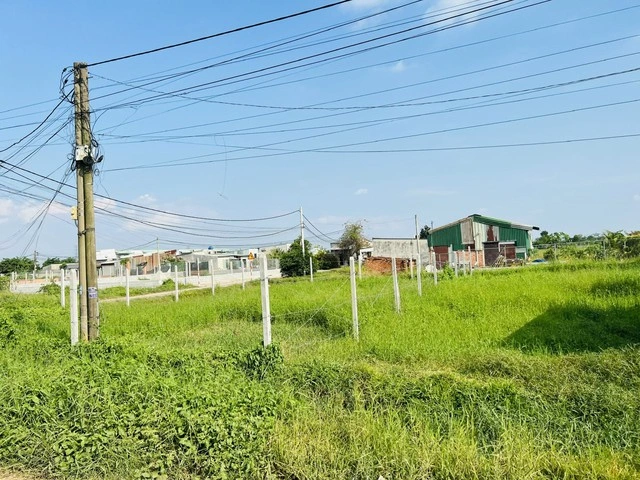 Giá đất nông nghiệp giảm mạnh khiến tiền sử dụng đất tăng cao trở lại - Ảnh 1