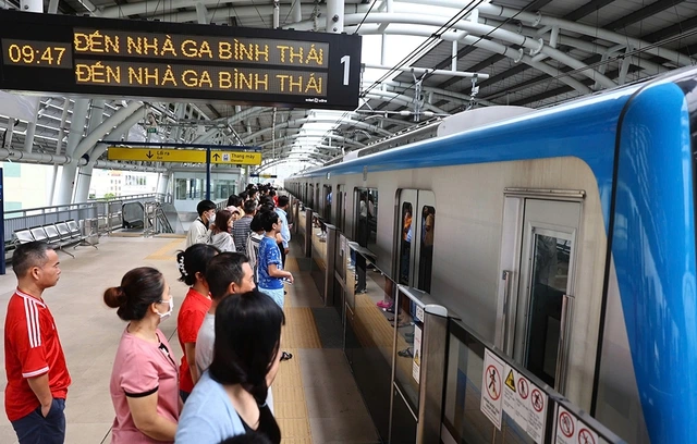 Gần 19 triệu lượt khách đi metro số 1 TP.HCM, vượt xa kỳ vọng - Ảnh 1