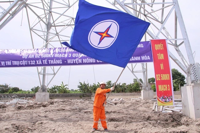 Lợi nhuận vượt chỉ tiêu, EVN kiến nghị đưa chi phí vận hành vào giá điện - Ảnh 1