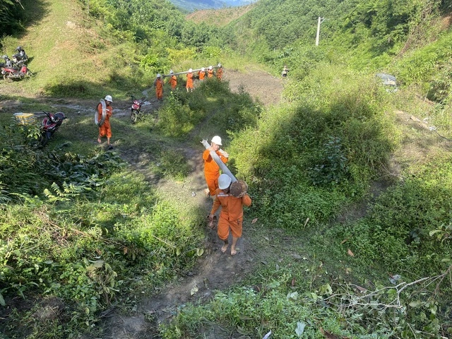 Lợi nhuận vượt chỉ tiêu, EVN kiến nghị đưa chi phí vận hành vào giá điện - Ảnh 2