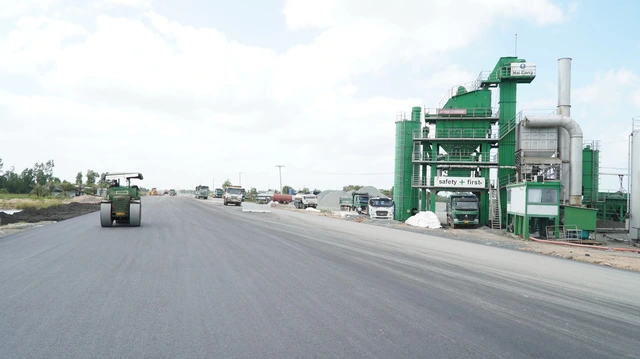 10 ngày ‘chạy’ nước rút trên công trường cao tốc Cần Thơ – Cà Mau - Ảnh 3