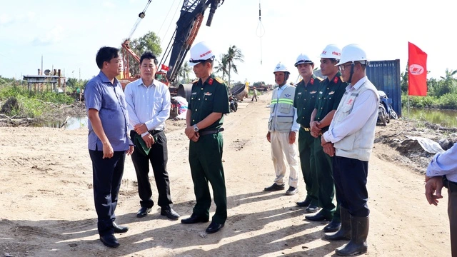 Cà Mau đôn đốc thi công cao tốc Đất Mũi khi giải phóng mặt bằng đạt 95% - Ảnh 1