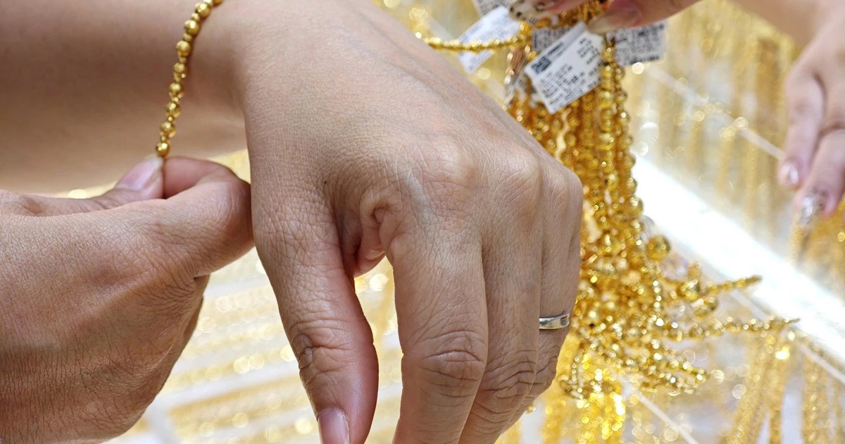 Đến giờ G, chưa có thông tin doanh nghiệp, ngân hàng nhập khẩu vàng