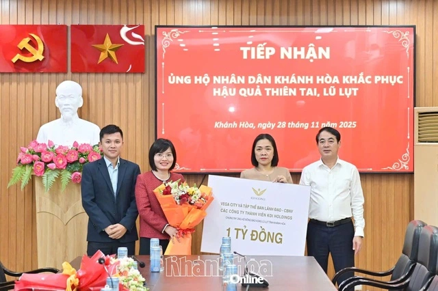 KDI Holdings hỗ trợ 1 tỉ đồng đến đồng bào bị ảnh hưởng lũ lụt tại Khánh Hòa - Ảnh 1