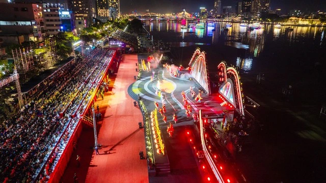 Đà Nẵng xếp thứ 2/6 thành phố trực thuộc Trung ương về tăng trưởng GRDP - Ảnh 1