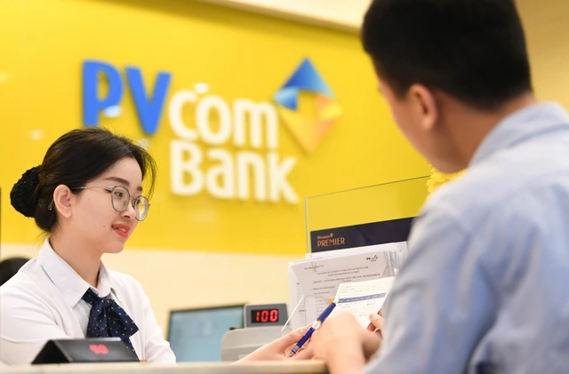 PVcomBank tích cực đồng hành cùng người dân phục hồi kinh tế sau thiên tai - Ảnh 1